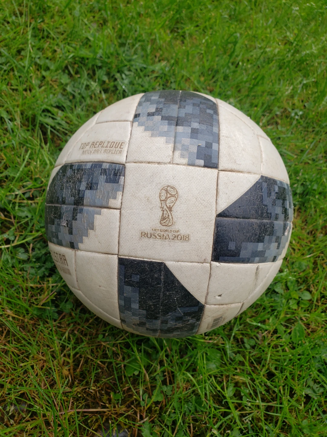 Adidas Telstar 18 Russia 2018 World Cup Soccer Ball 🏒