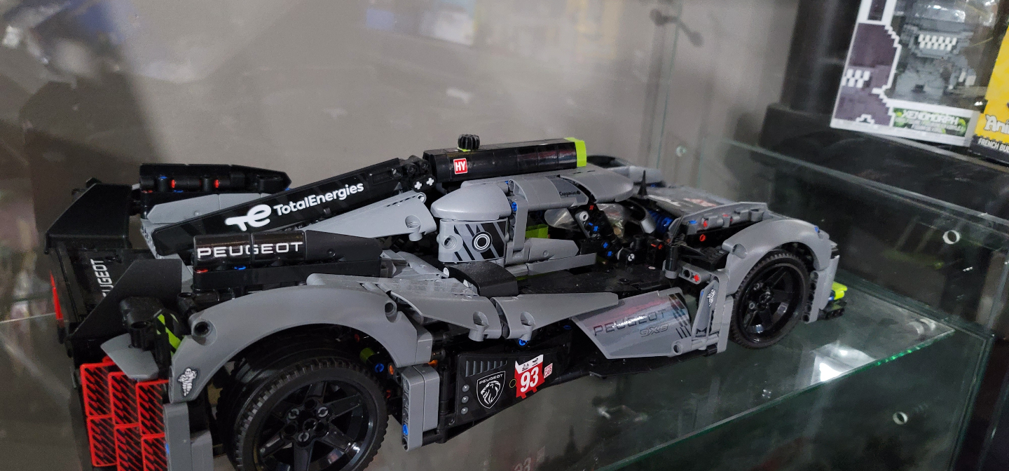 LEGO Technic Peugeot 9X8 Hypercar 42157