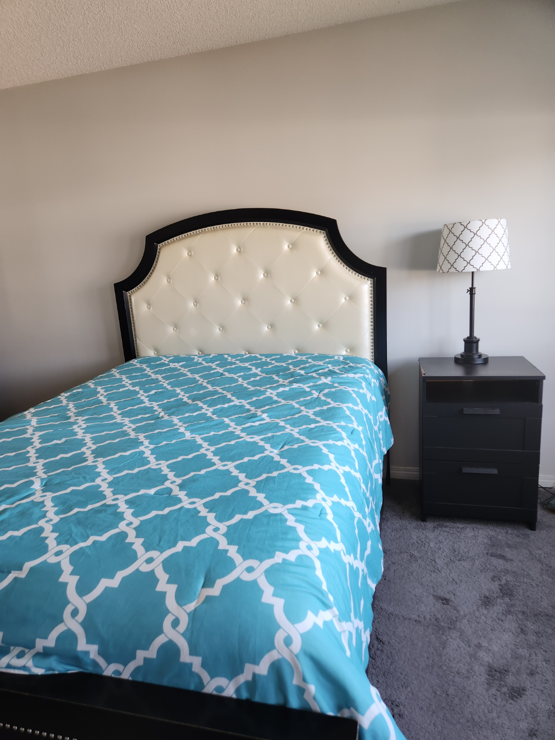 7 Piece Bed Set! Queen Bed and more - photo 5