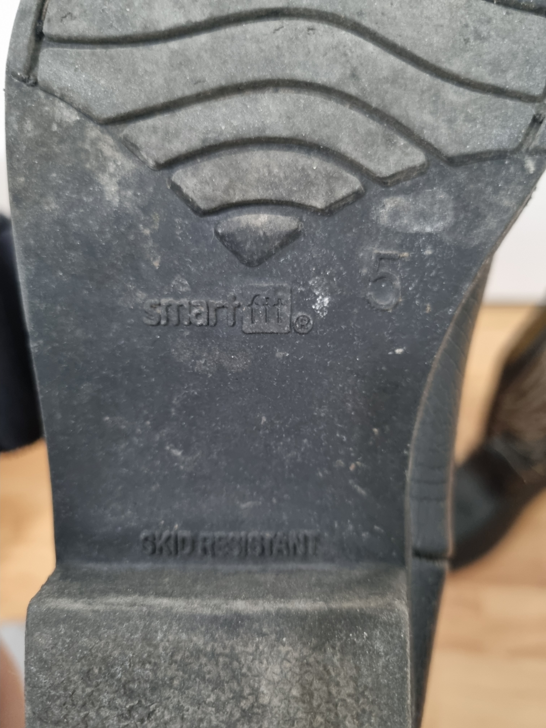 Youth Black Cowboy Boots Size 5 - photo 3