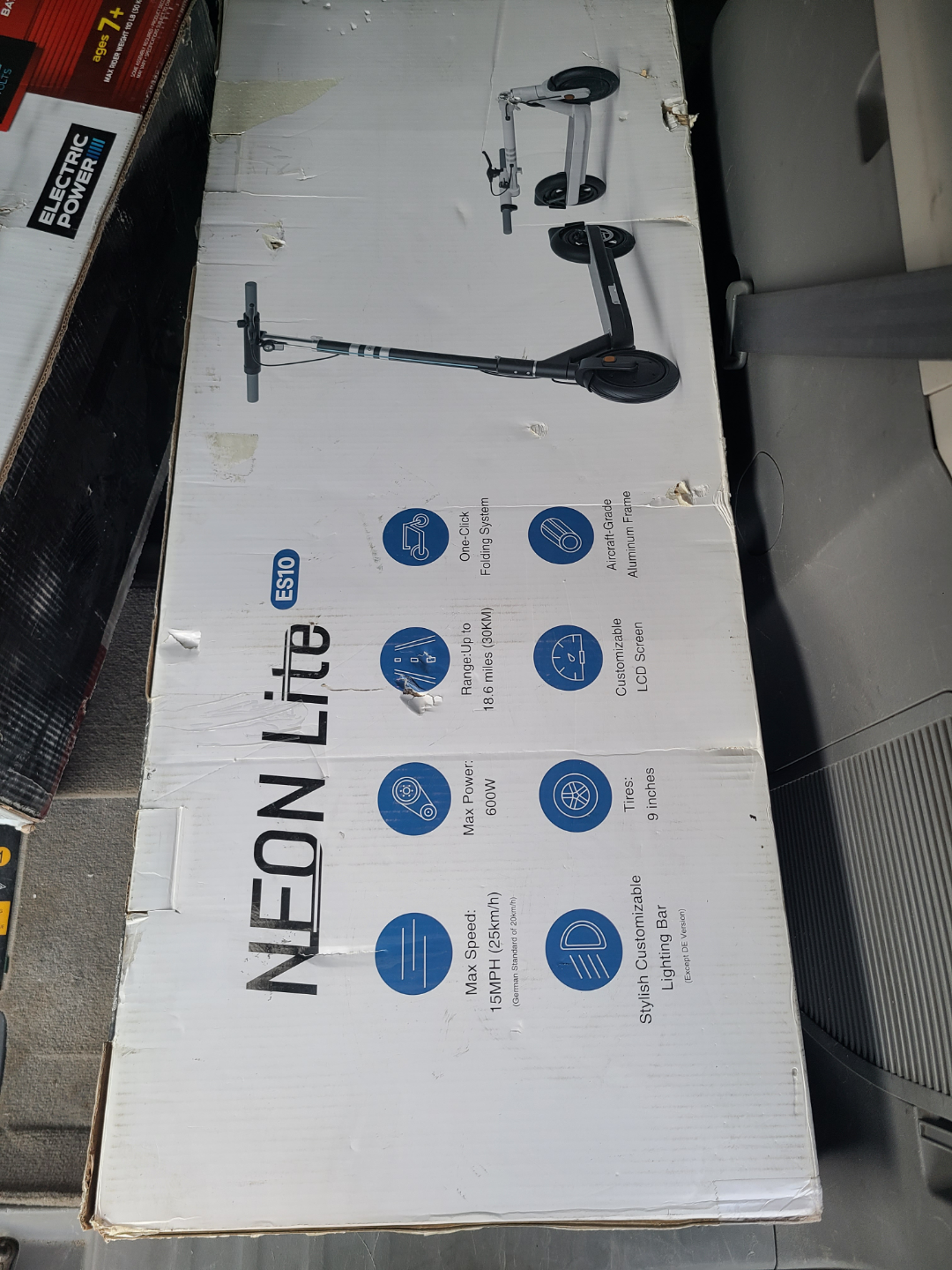 Brand New Electric Scooter – 30 KM Range – Save the Tax – $399 - photo 4