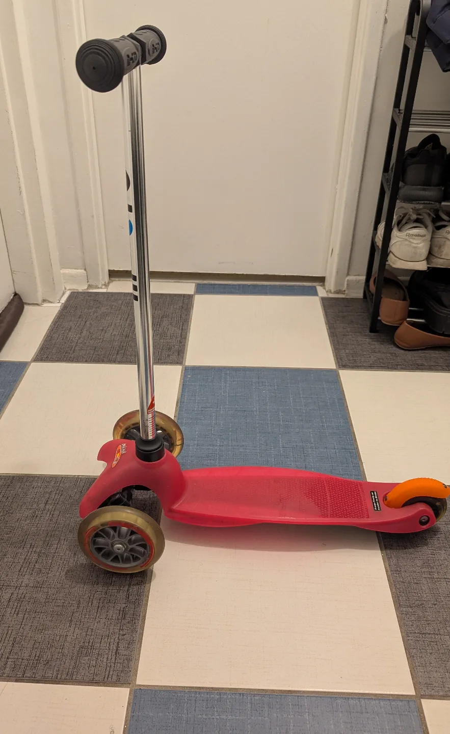 Micro Mini 3-Wheel Scooter - Pink 🏒 thumbnail