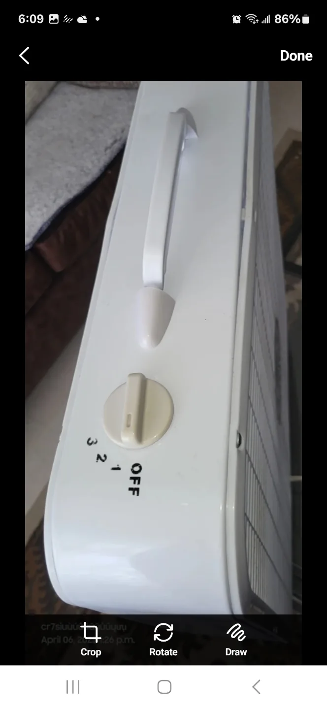 White Box Fan with Three Speeds image indicator(4)