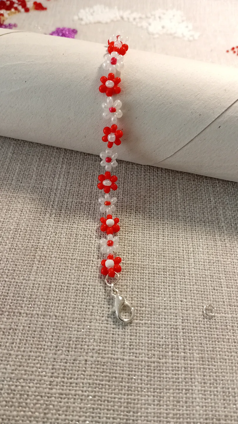 Beaded Flower Bracelet image indicator(5)