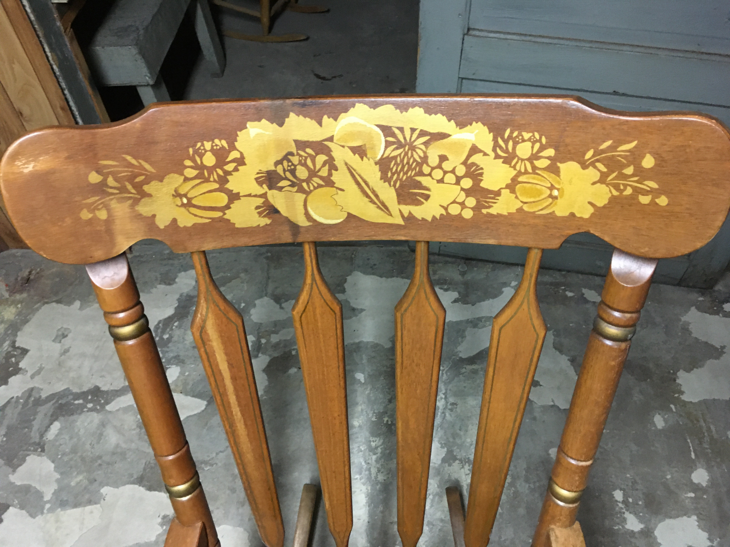 vintage wood rocking chair made in Malaysia 2555 - photo 2