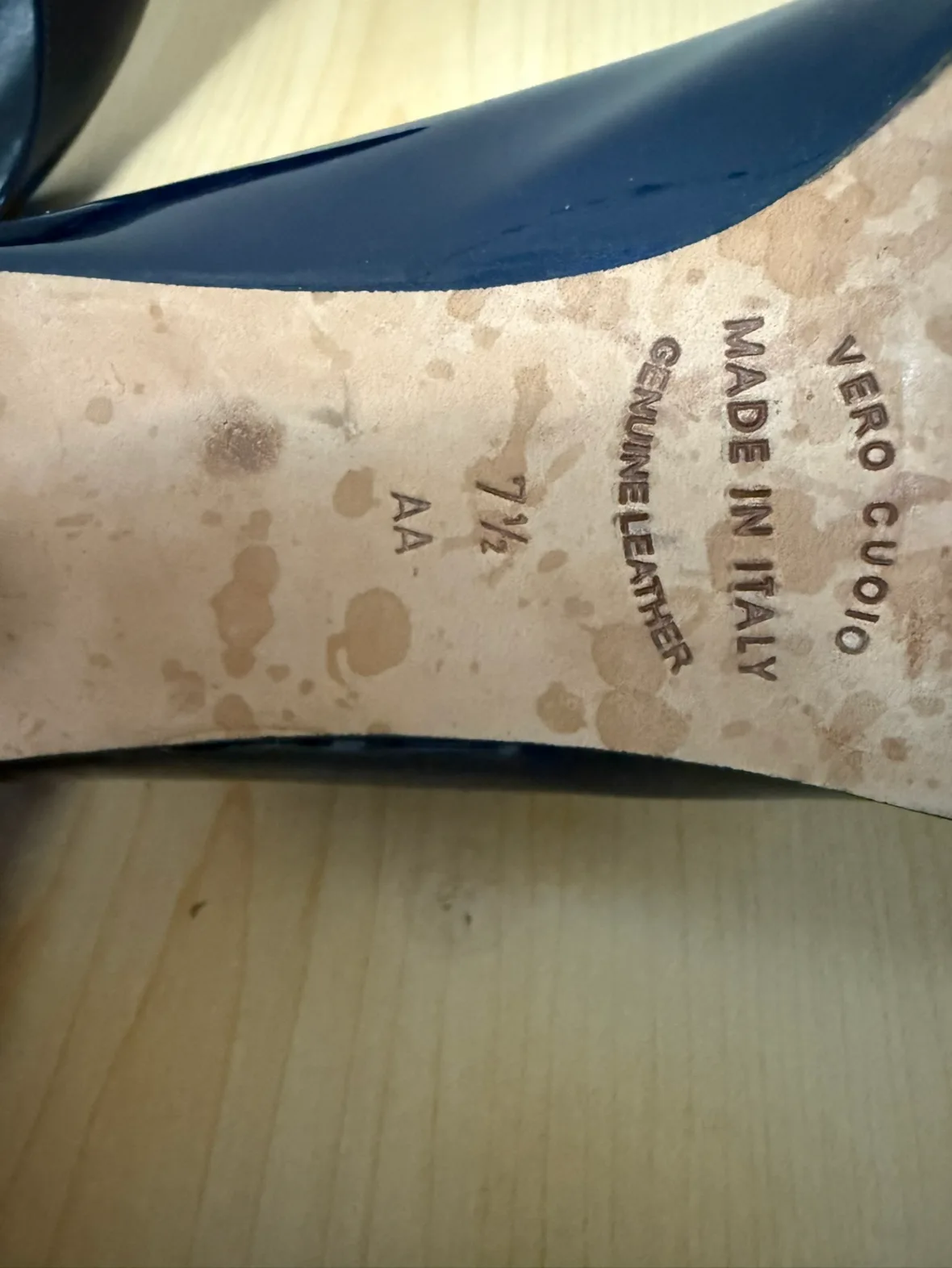 Roberto Capucci Navy Blue Patent Leather Pumps image indicator(3)