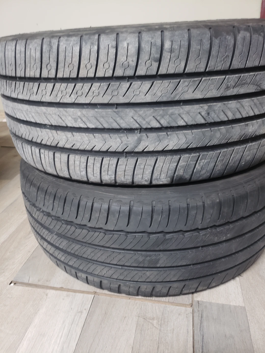 246/40R19