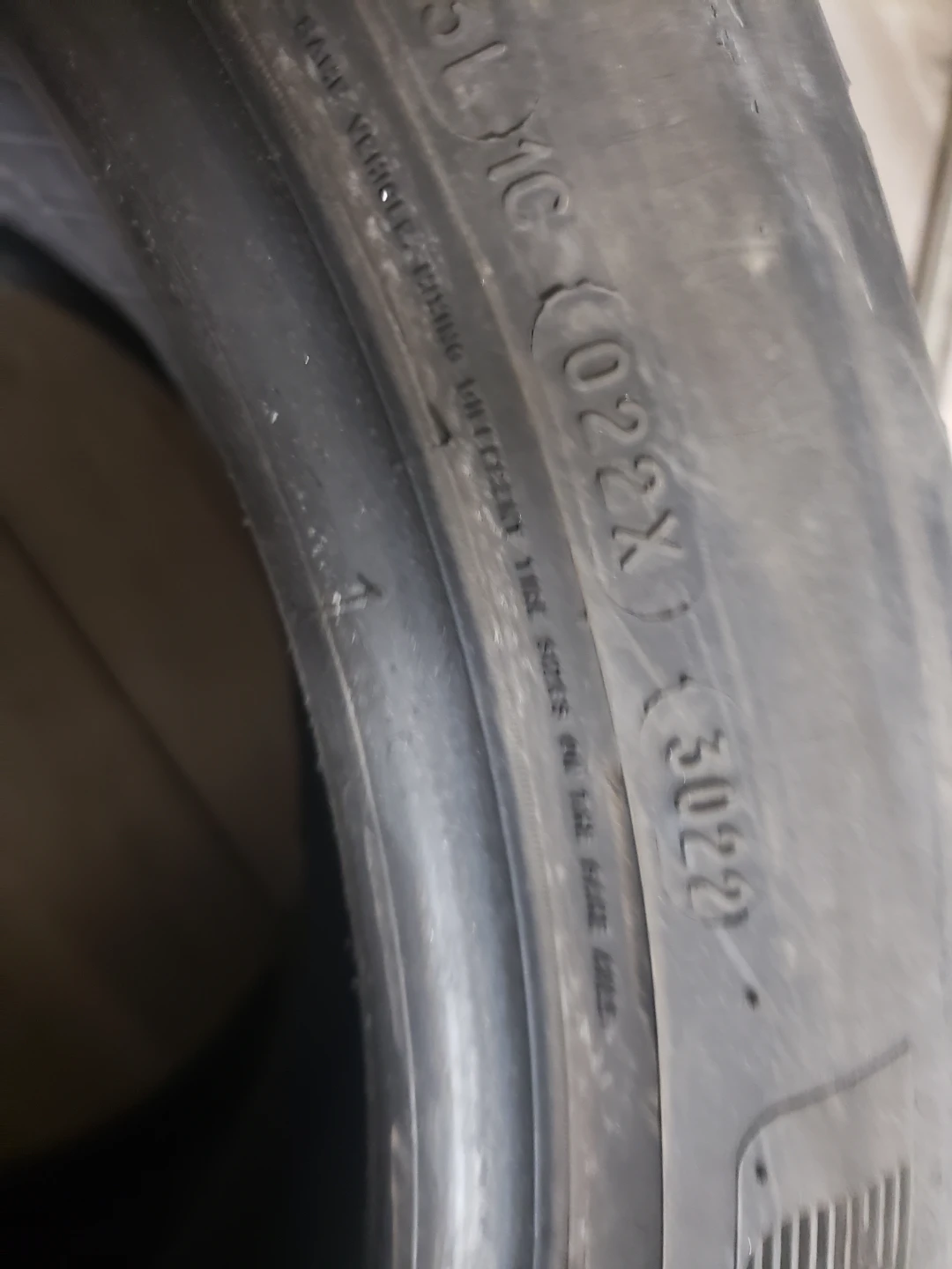 246/40R19 - photo 4
