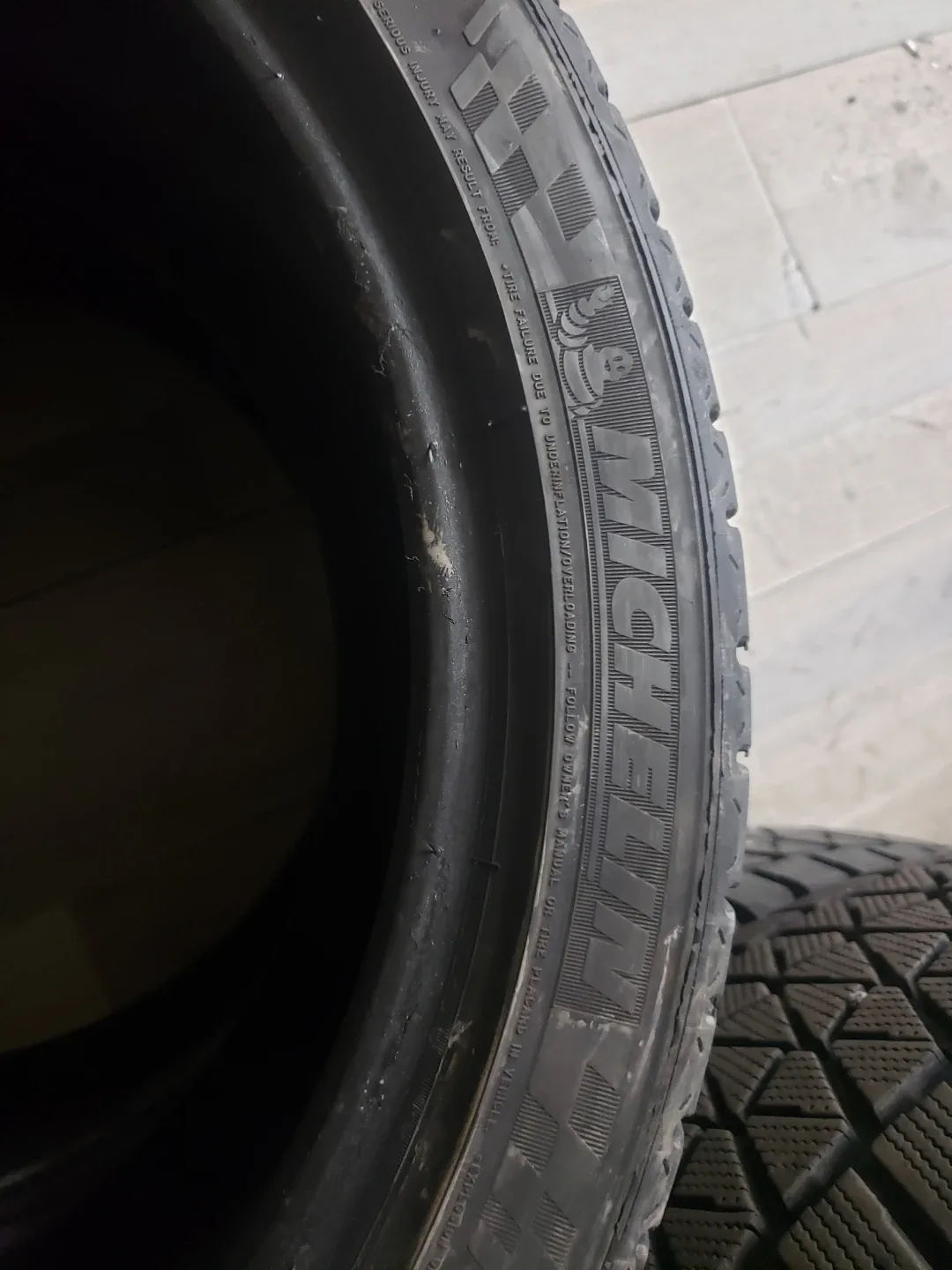 246/40R19 image indicator(6)