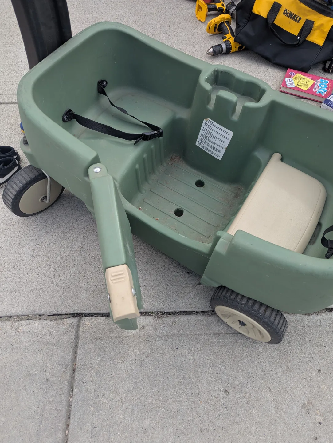 Radio Flyer 3-in-1 Folding Wagon image indicator(3)