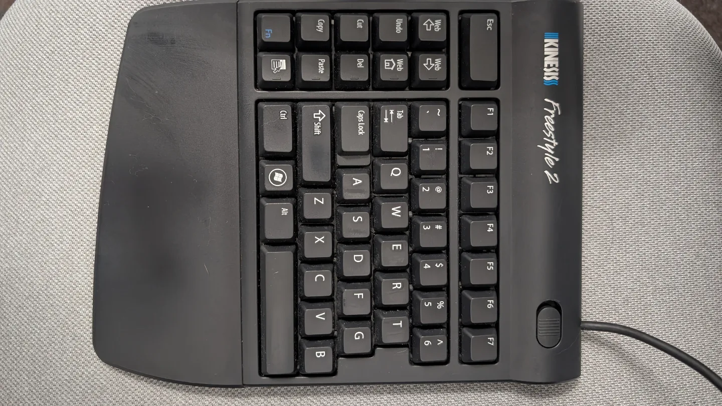 Kinesis Freestyle2 Ergonomic Keyboard image indicator(2)