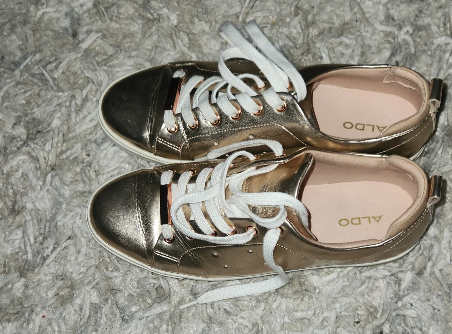 👞Rose Gold Aldo Sneakers - Women's Size 7.5 image indicator(3)