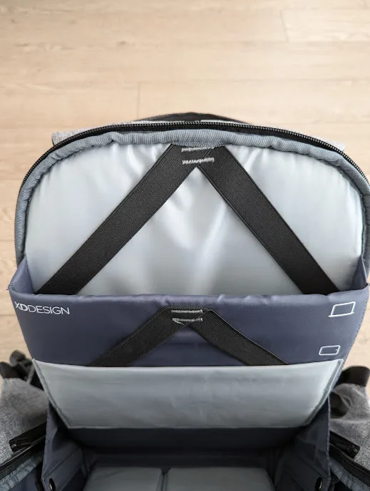 XD Design Bobby Backpack with USB Port image indicator(4)