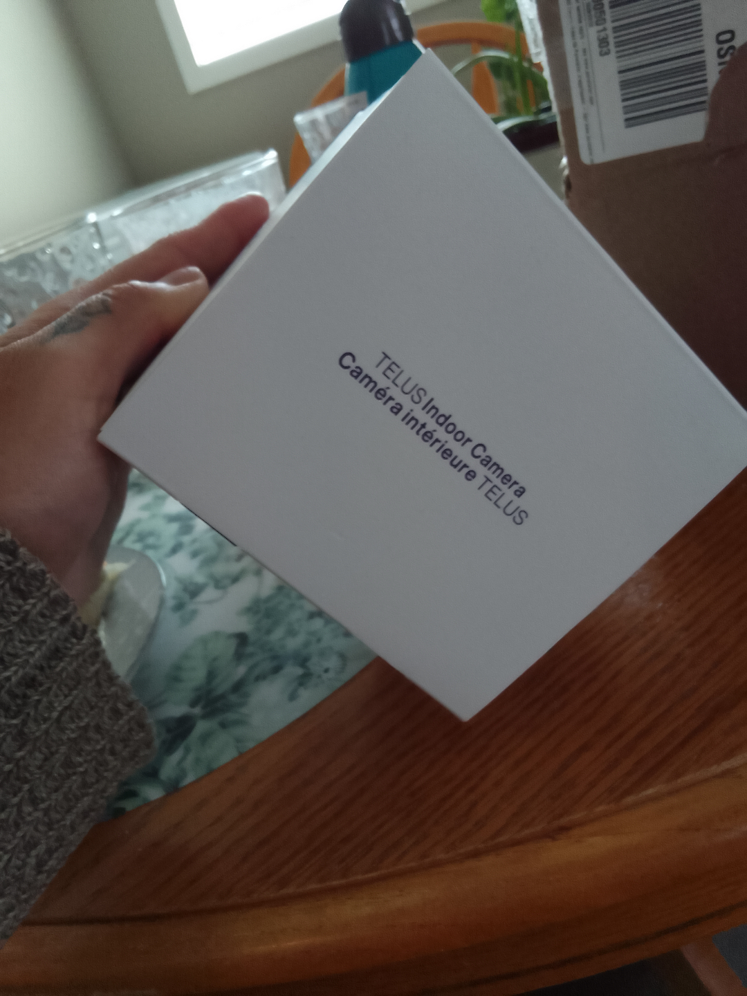 TELUS Indoor Security Camera - New in Box - photo 2