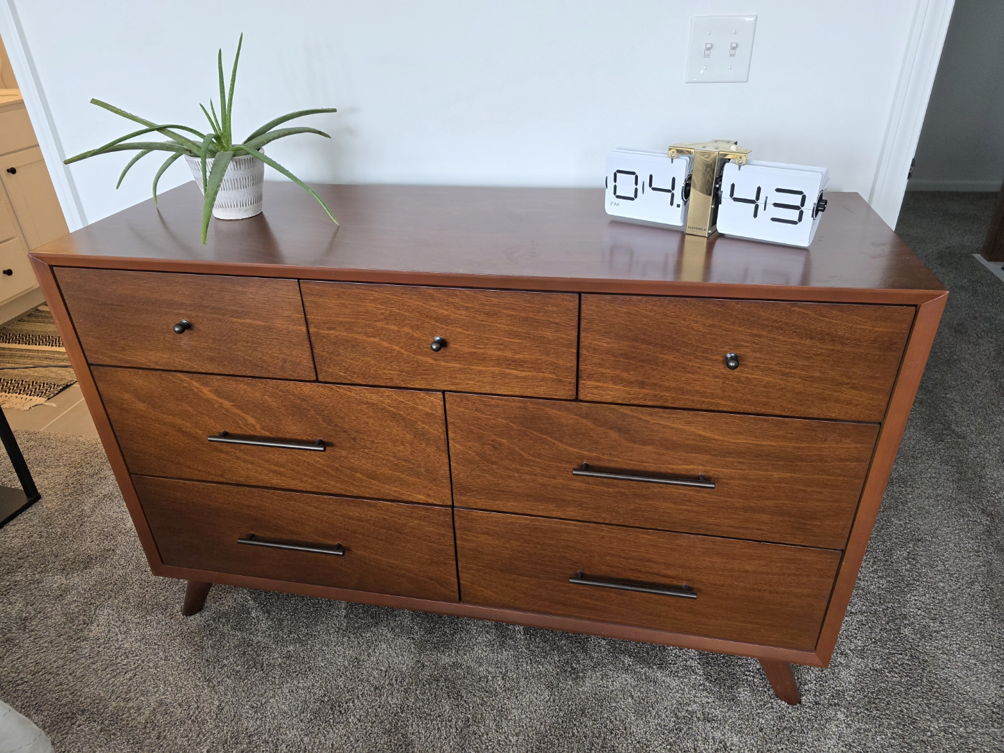 Mid-Century Modern Dresser - photo 3