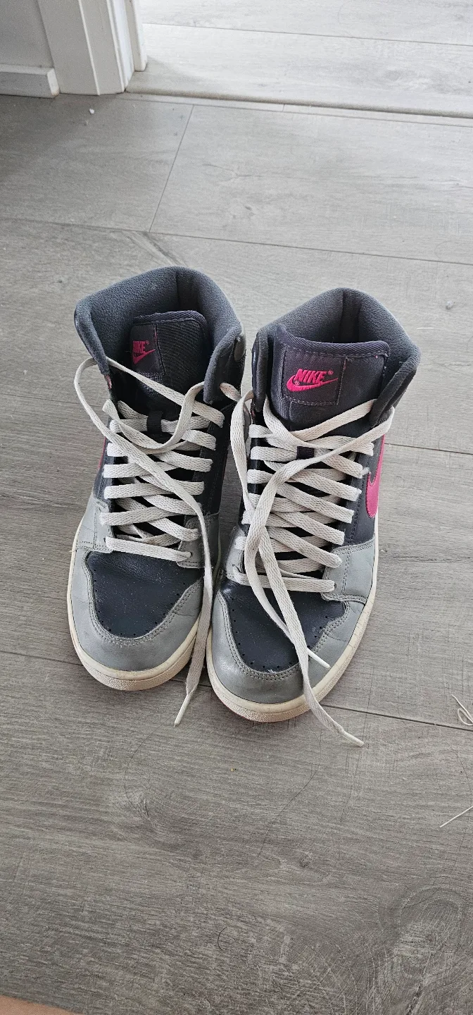 Nike High Top Sneakers image indicator(3)