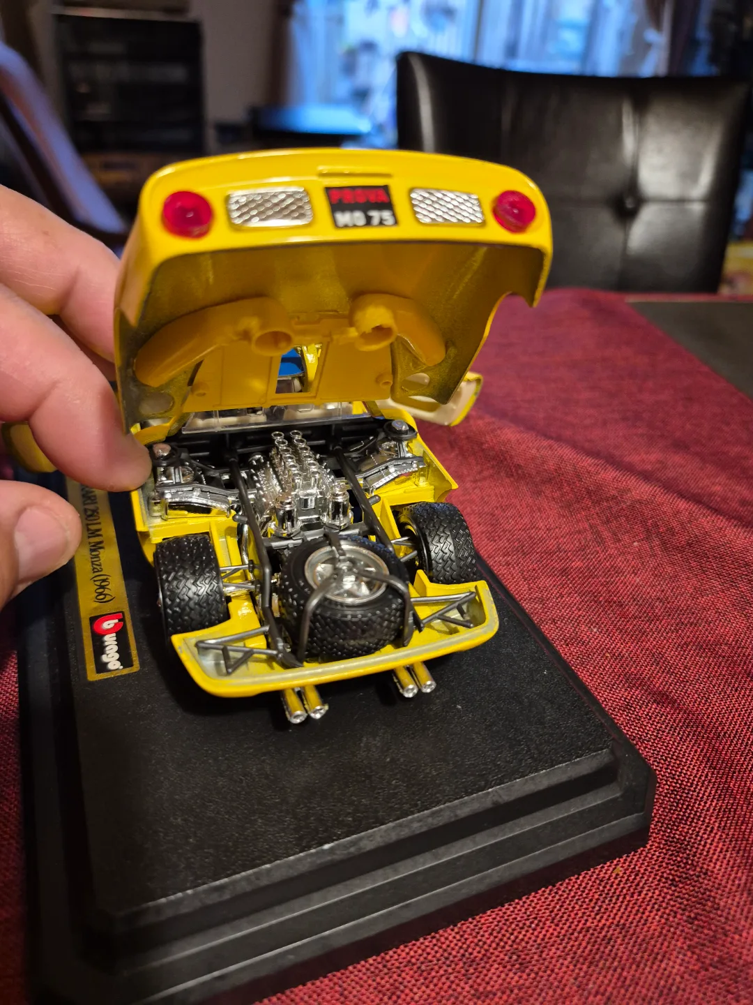 Bburago Ferrari 250 LM Monza (1966) 1:24 Scale Diecast Model Car image indicator(8)