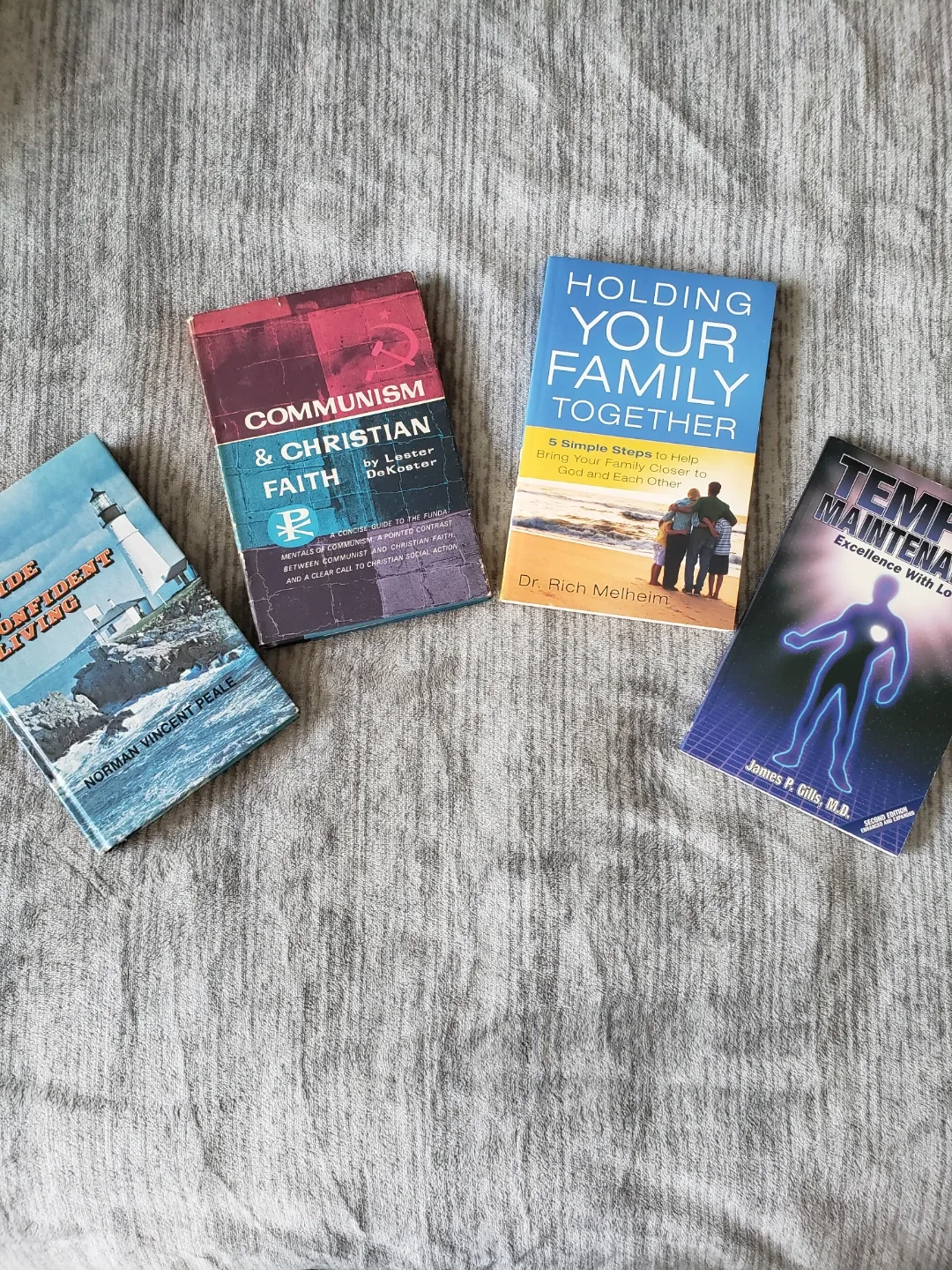 Bundle of Christian Books 🏒 image indicator(5)