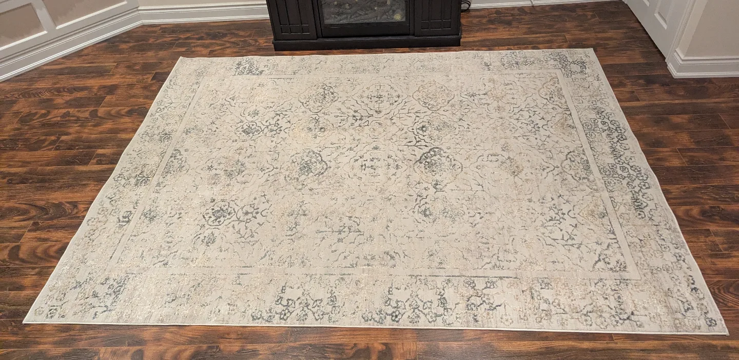 Elegant Area Rug - Beige and Grey Pattern image indicator(2)