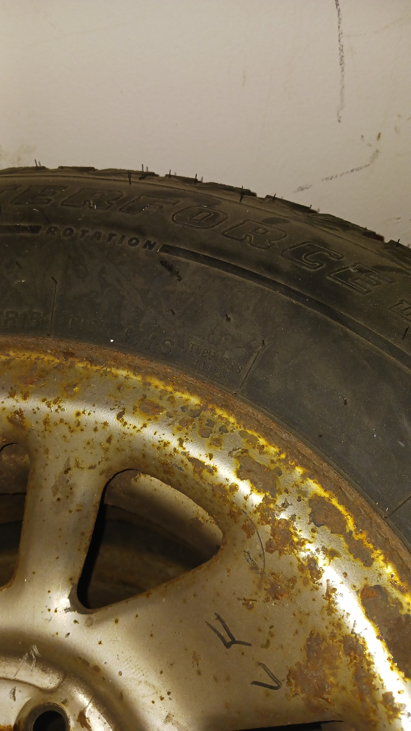 Used winter tires and rims - P235/75R15 - photo 5