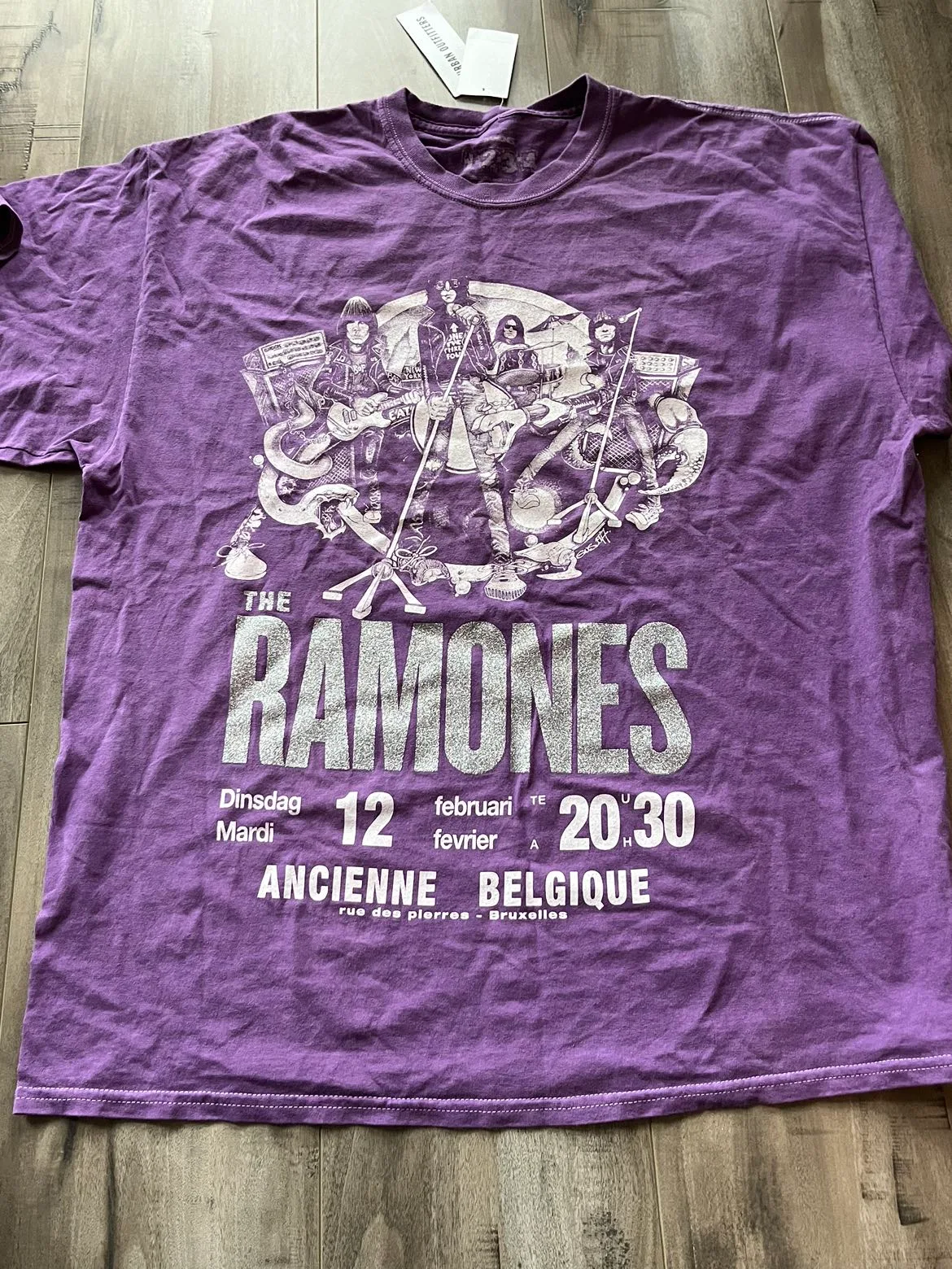 New with tags: Ramones Belgium tour oversized Tshirt image indicator(4)
