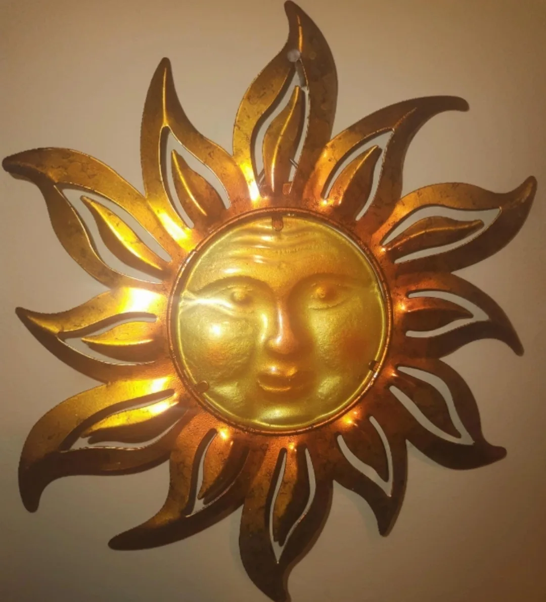 Small Sun Face Metal Wall Decor thumbnail