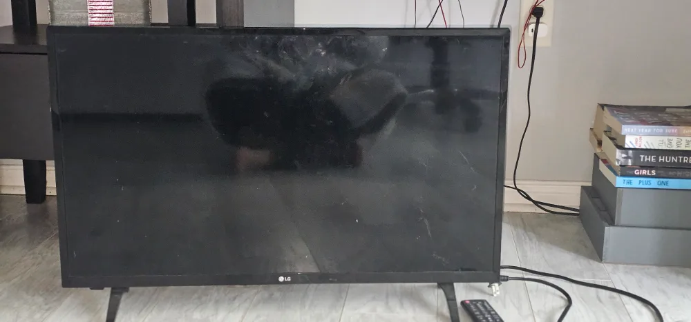 LG LED TV - 24 inch image indicator(2)