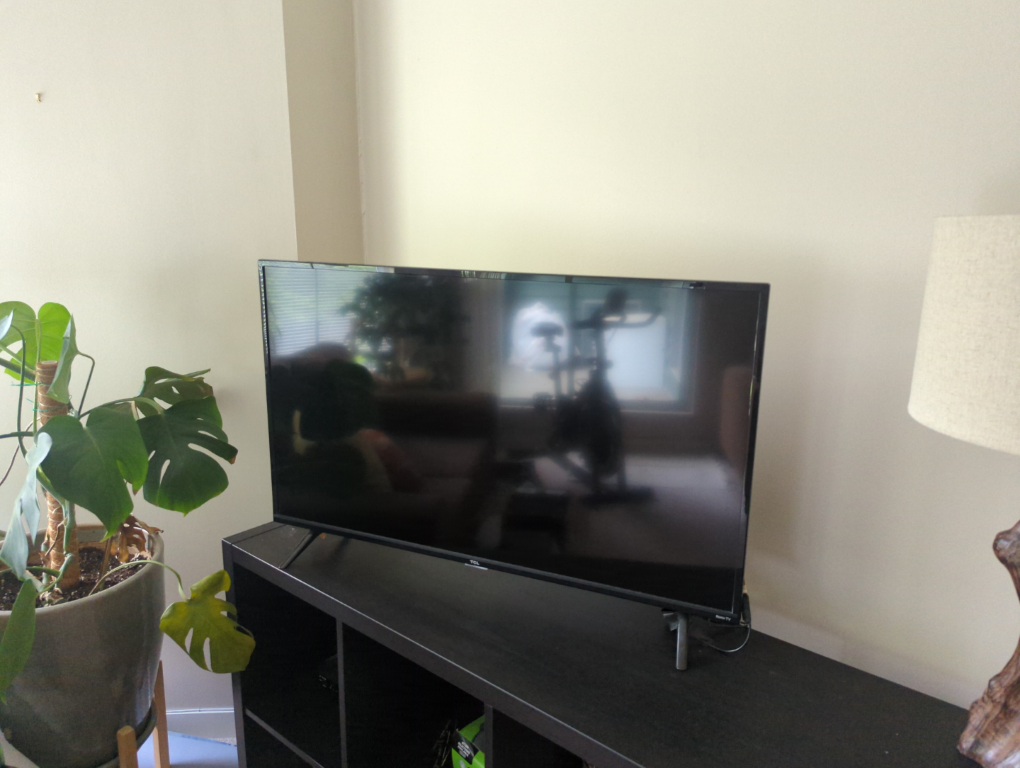 TCL Roku TV with Remote - 40 inch