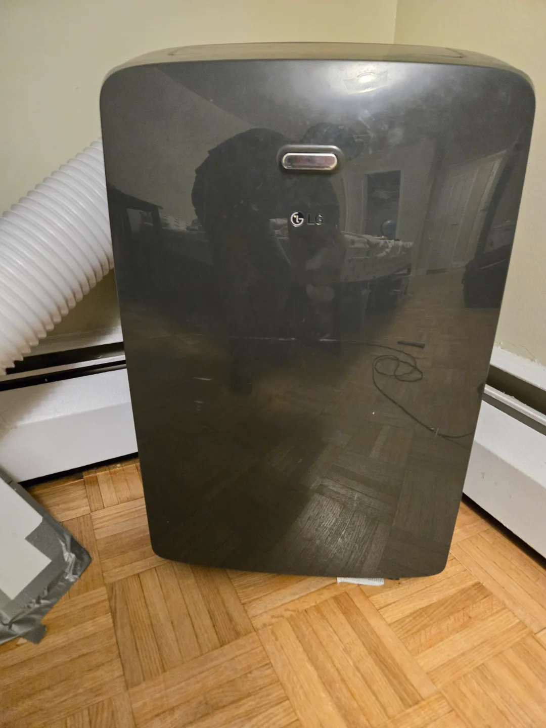 LG LP0821GSP Portable Air Conditioner thumbnail