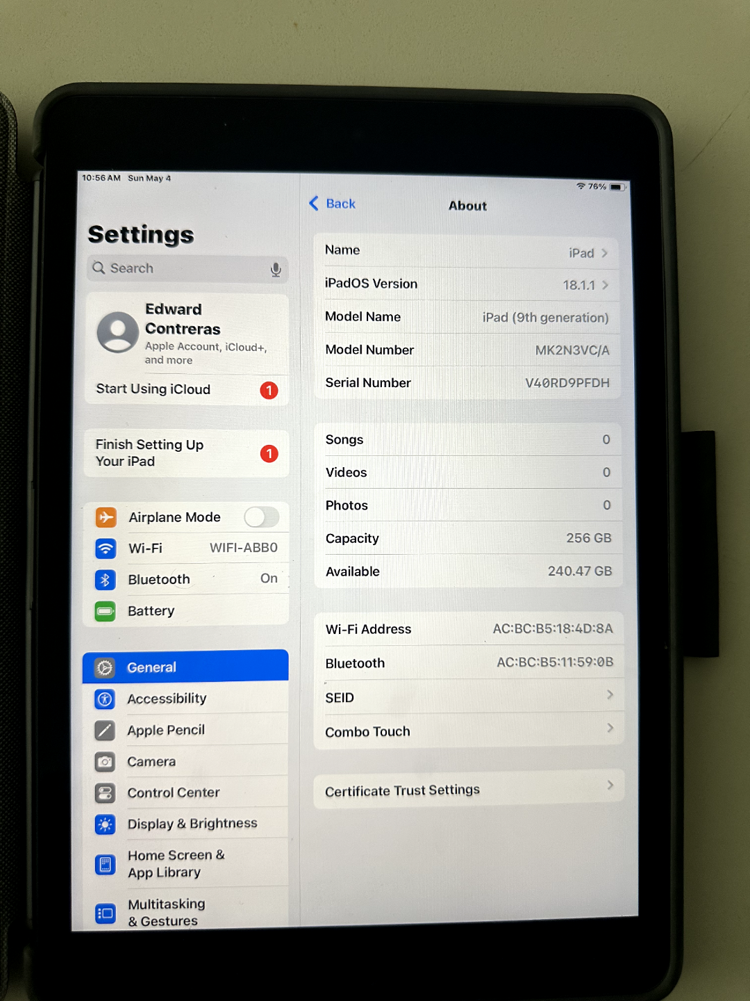 iPad 9th Gen 256GB Wi-Fi + Logitech Keyboard Case - photo 2