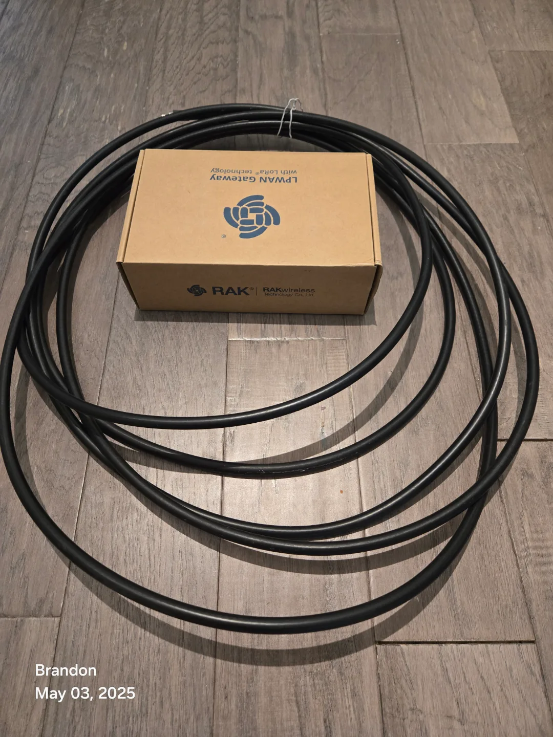 Rak v2 Helium hotspot crypto miner. cryptocurrency mining rig image indicator(2)