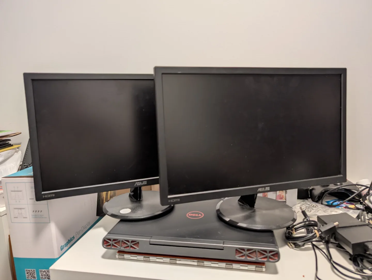 2 x 22" Asus Gaming Monitors VP228HE thumbnail