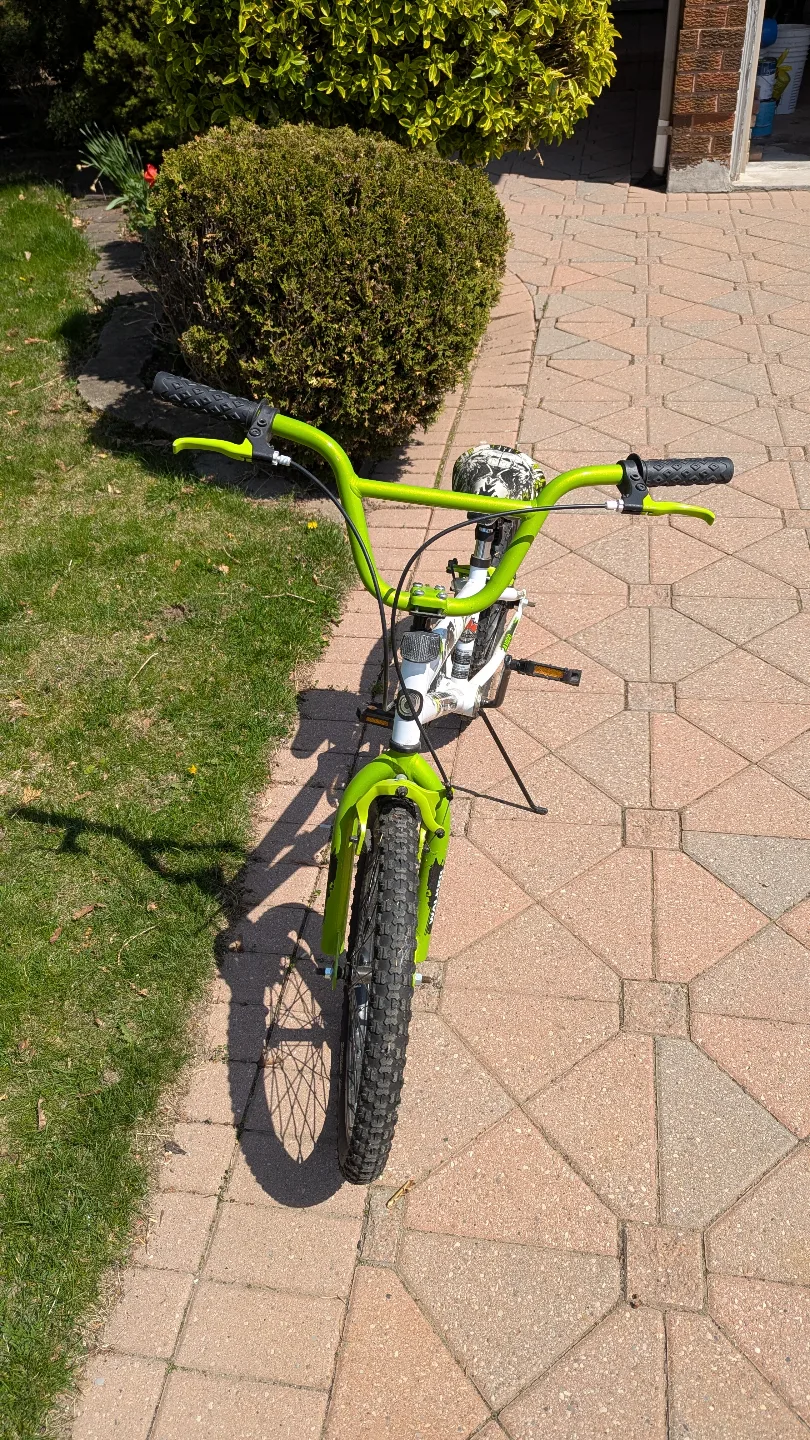 Kids' 20" Huffy BMX Bike image indicator(2)