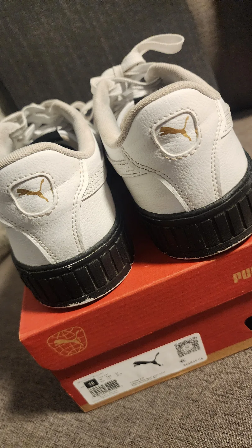 Puma Carina 2.0 Women's Sneakers - Size 10 image indicator(2)