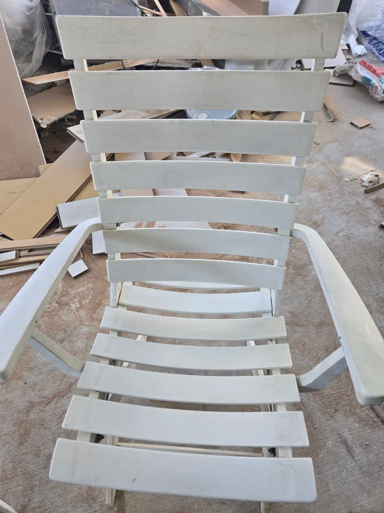 Vintage Grosfillex Folding Lawn Chair thumbnail