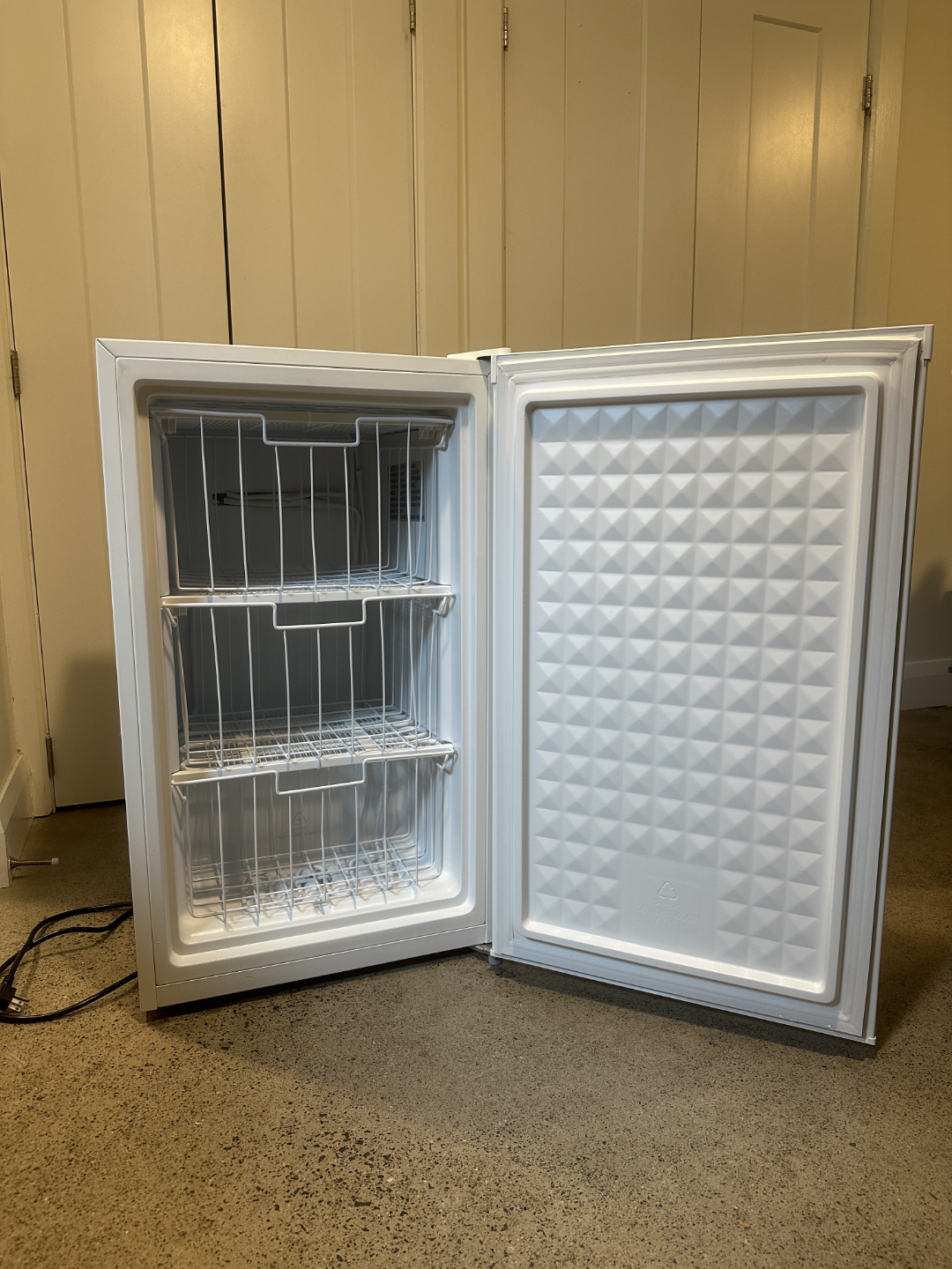 Arctic King Chest Freezer - photo 2