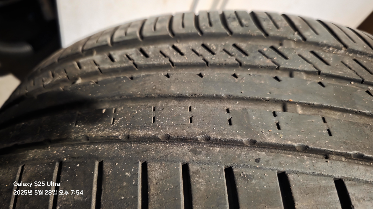 225 55 18 all season tires /new - photo 2