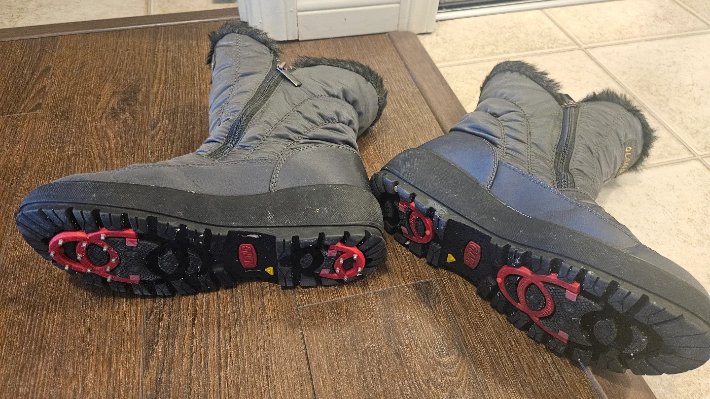 winter, ladies ice/ snow  boots thumbnail