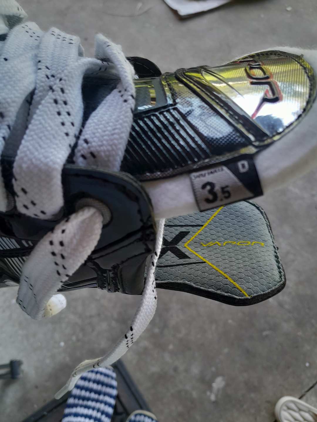 Bauer Vapor X Junior Ice Hockey Skates - Size 3.5 - photo 2