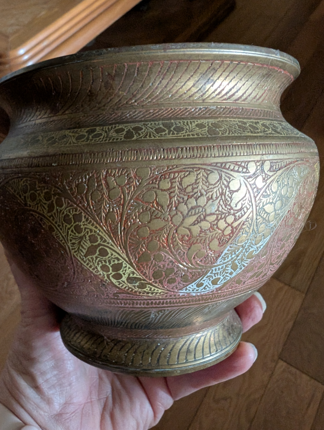 Vintage Brass Pot with Intricate Detailing - photo 3