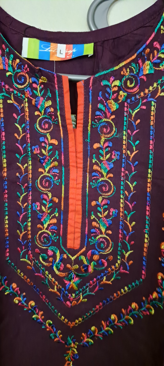 Beautiful embroidered kurta set - photo 2