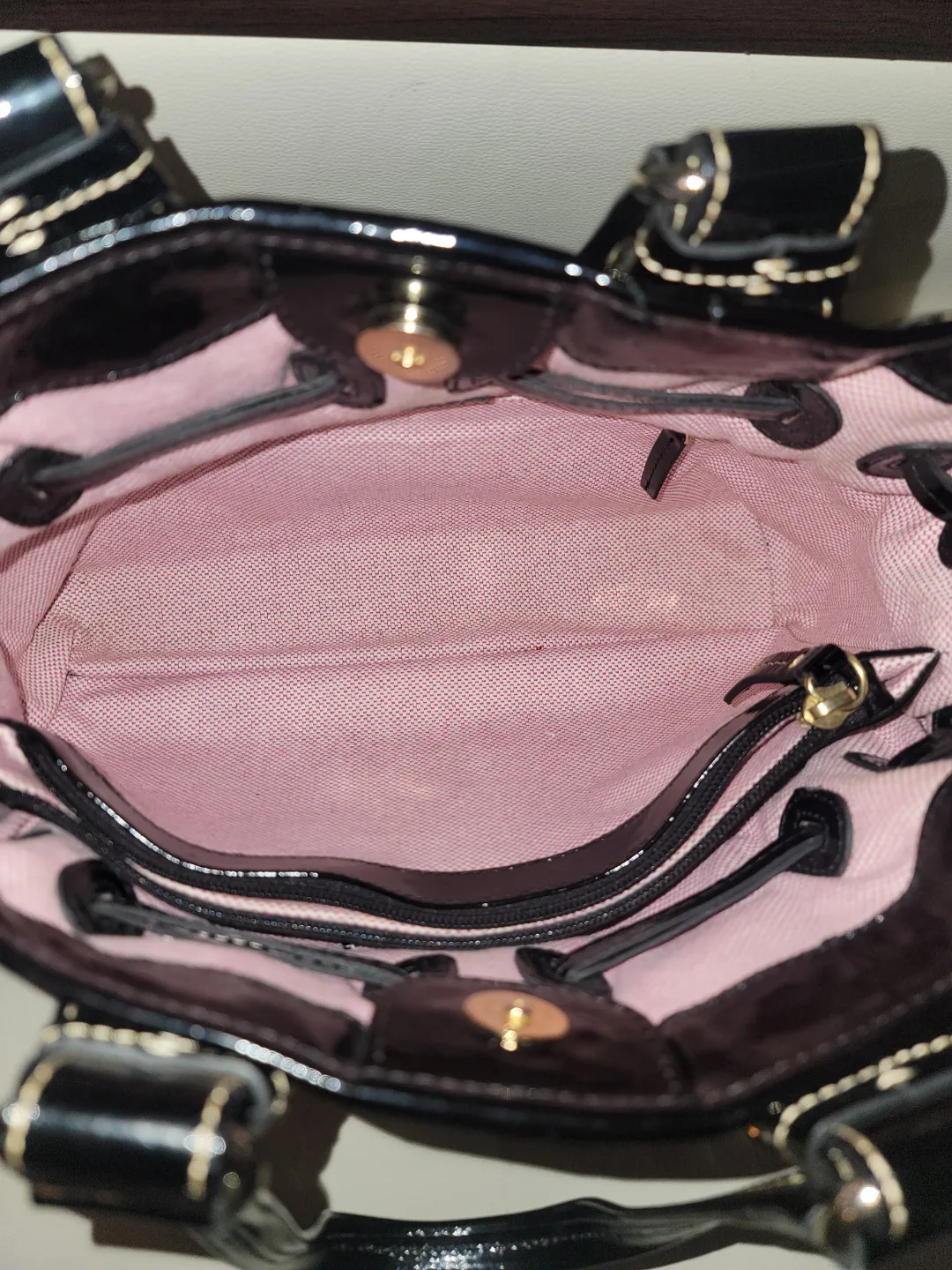 Dooney & Bourke Black Patent Leather Handbag image indicator(6)