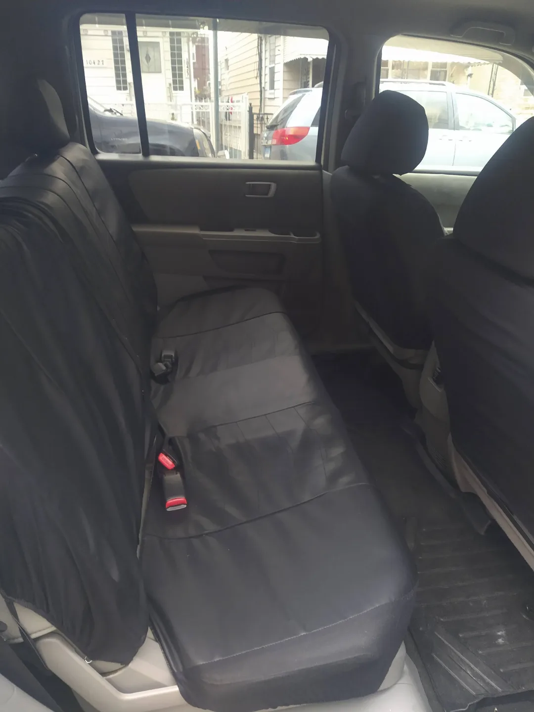 2009 Honda Pilot, one owner, 154,000 miles image indicator(2)