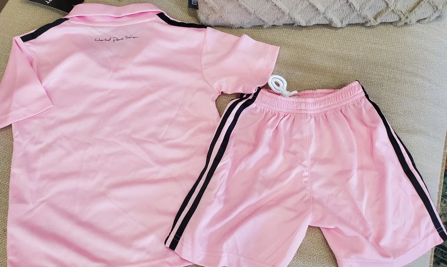kids Inter Miami CF Pink Soccer Jersey and Shorts Set 4-5 years image indicator(3)