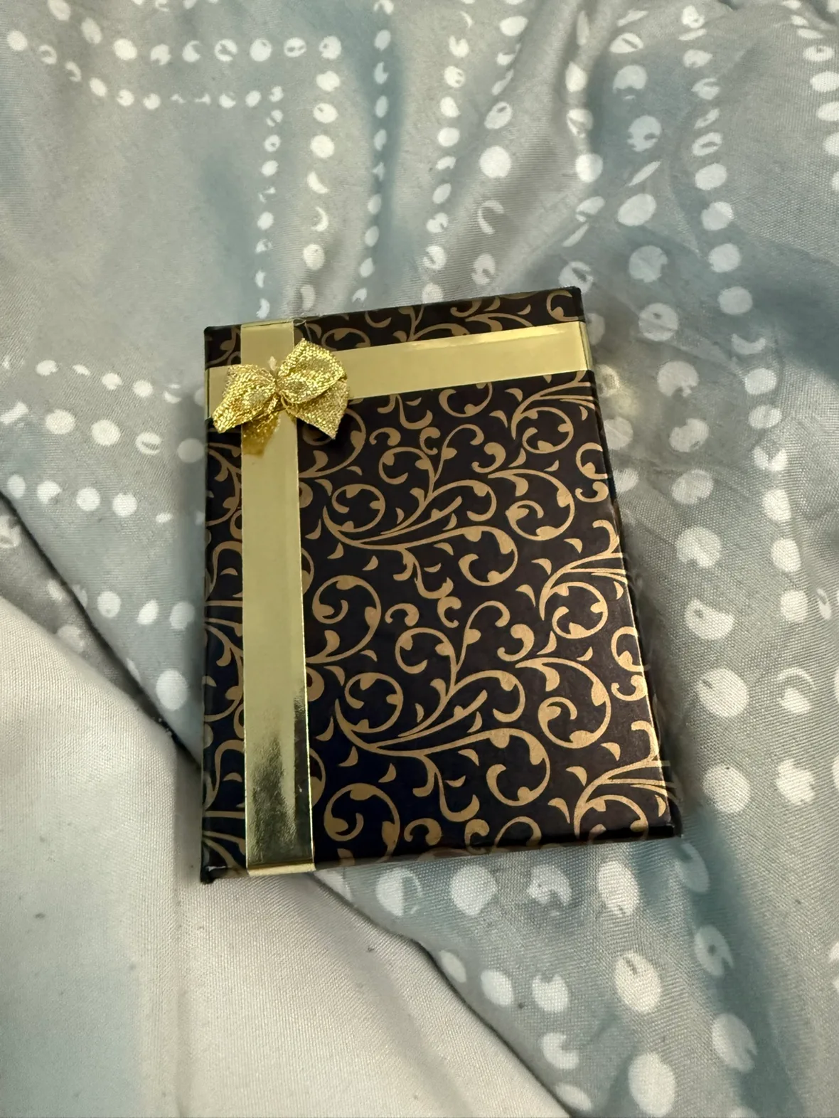 Gold Cuban Link Bracelet with Coin Charm image indicator(3)