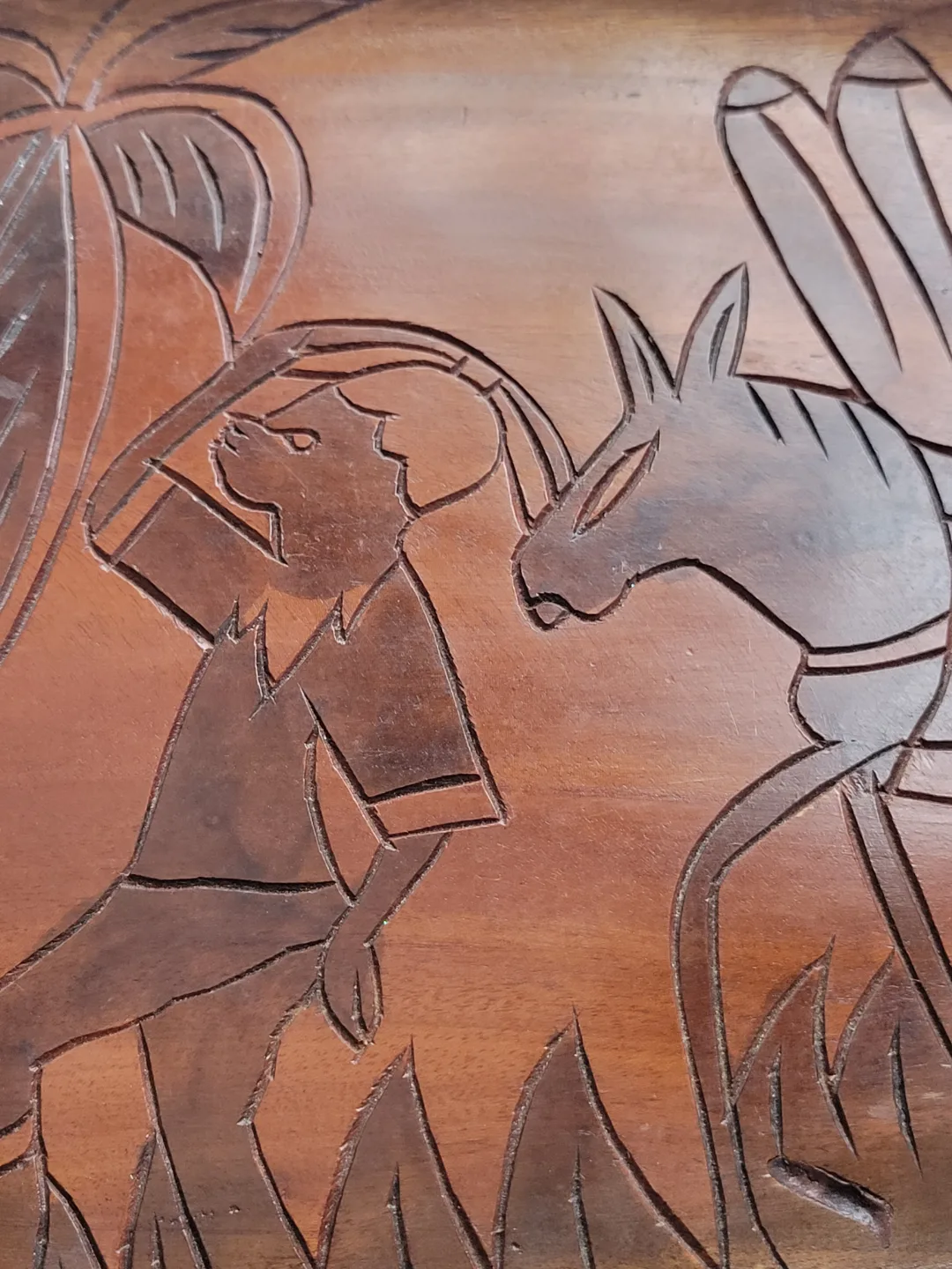 Wooden Carved Serving Tray image indicator(4)