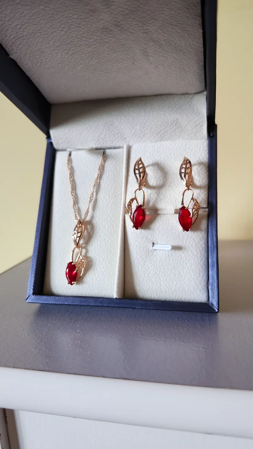 585RG(14K) Rolled Gold Red Drop Earrings  & Necklace Set image indicator(2)