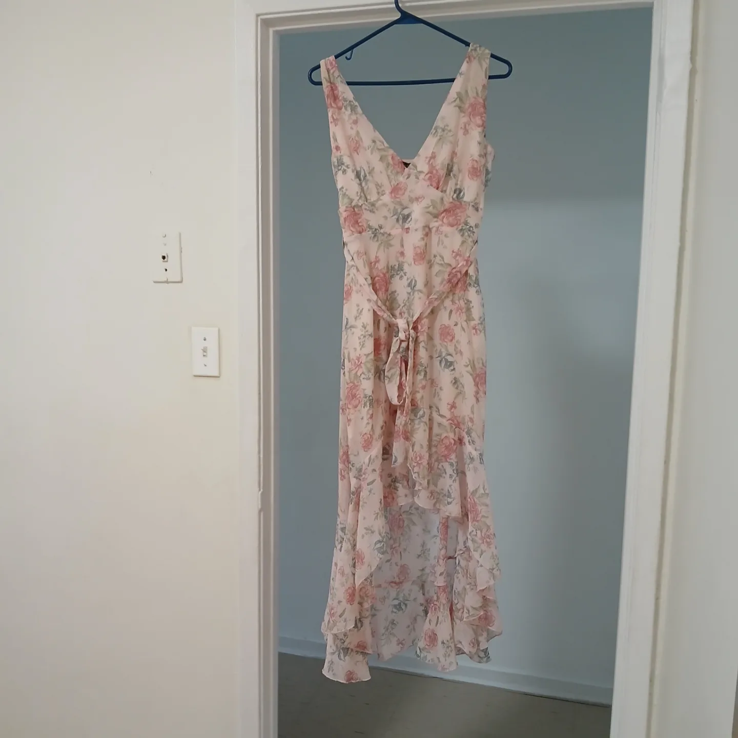 3  Maxi Dresses image indicator(5)