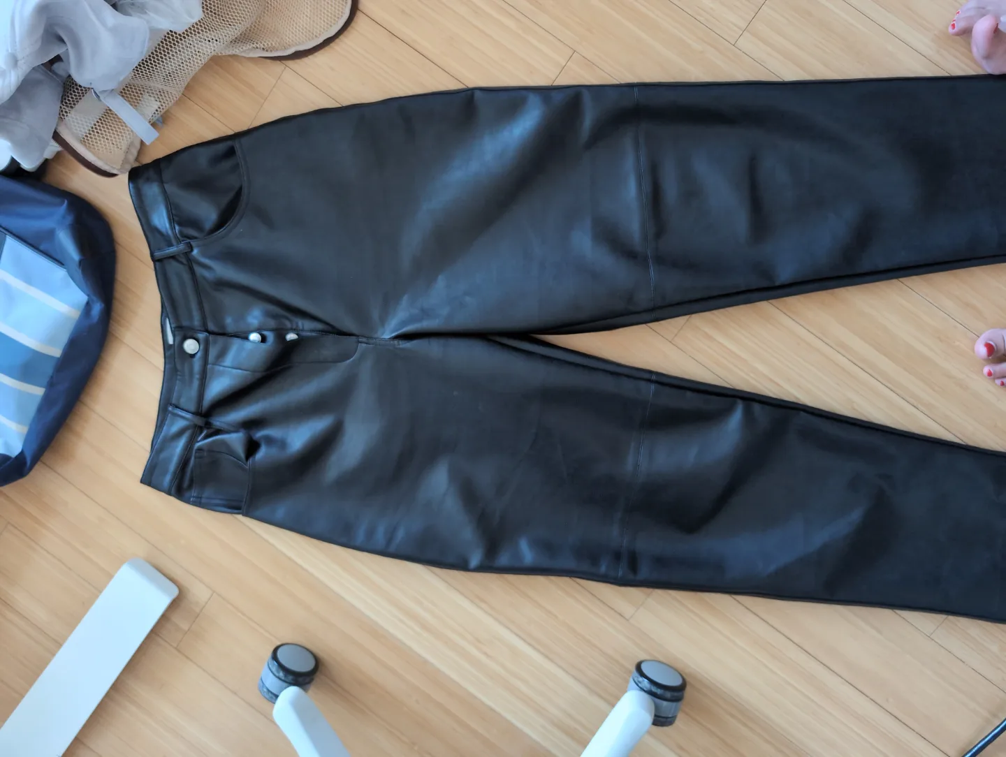Wilfred Black Leather Pants Size 12 thumbnail
