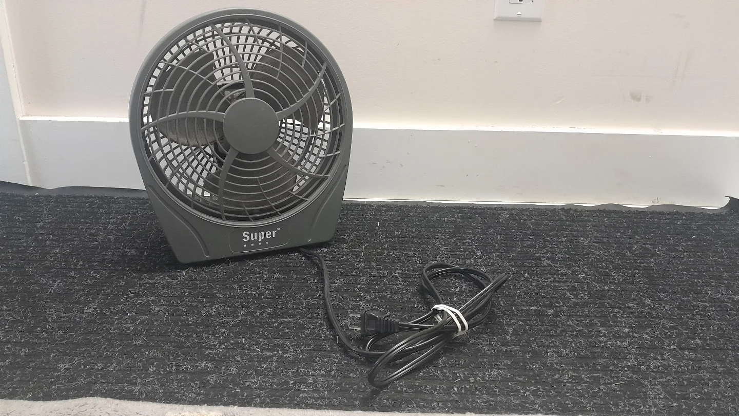 Small Oscillating Fan - Grey thumbnail